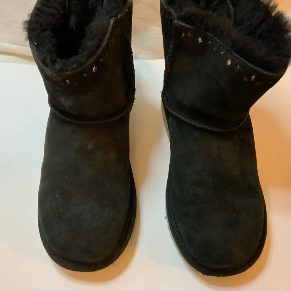 UGG 1010494k Dixi Flora Perforated Bow Ankle Classic Short Boots Fur Black 3 UK2